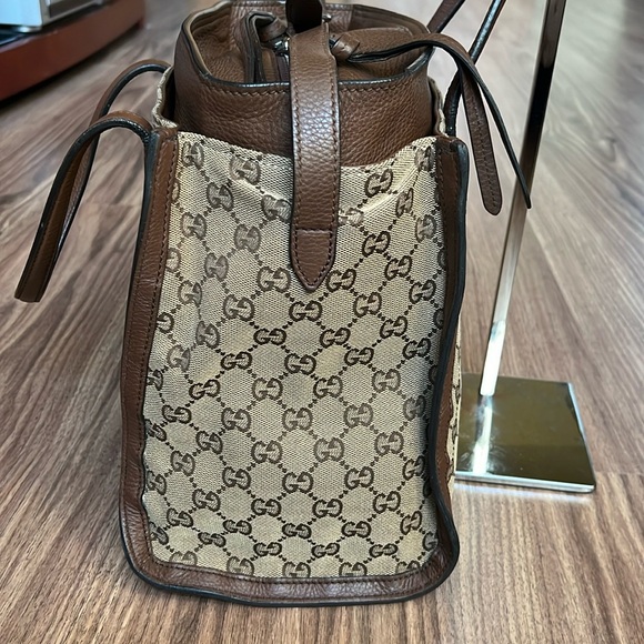 A195 - π―% authentic Gucci tote bag - Picture 9 of 16